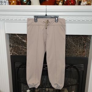 B3.0 LUXURY ACTIVEWEAR CAPRI JOGGERS, TAN ESTIMATED SIZE M